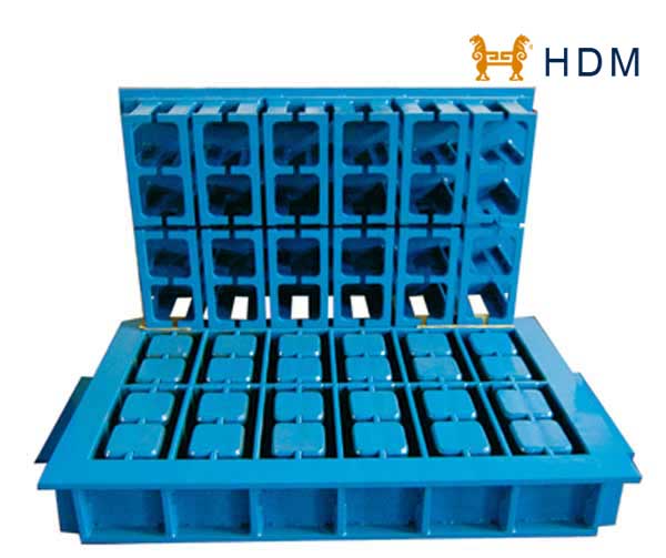 Two hole concrete block mould