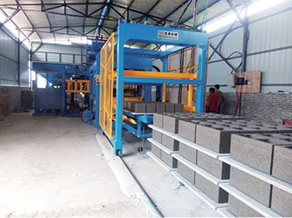 Hollow concrete block machine case